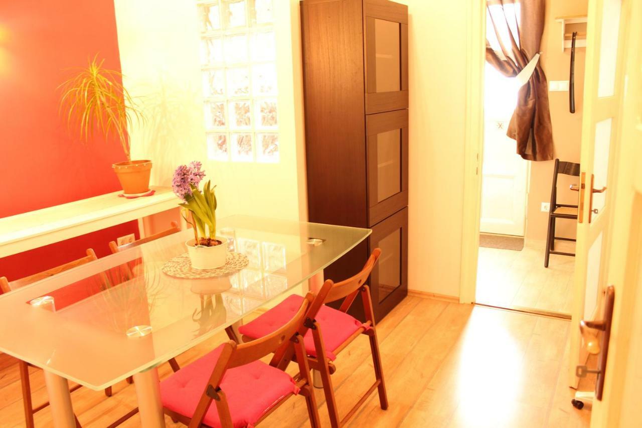 Appartamento Yasmine Flat Budapest Esterno foto