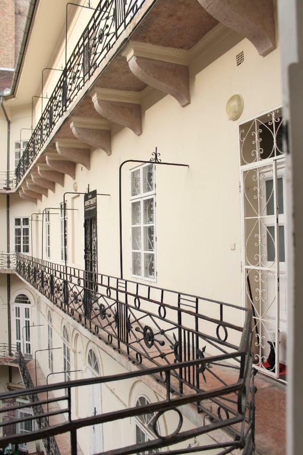 Appartamento Yasmine Flat Budapest Esterno foto