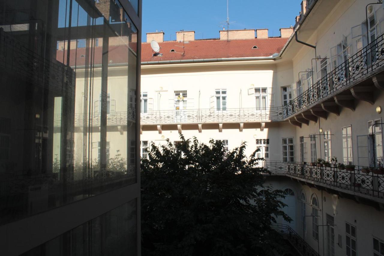Appartamento Yasmine Flat Budapest Esterno foto